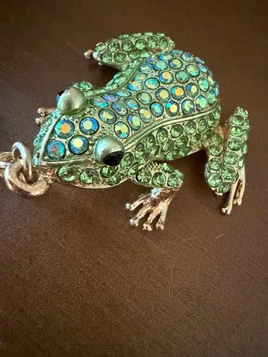 Green Blingy Frog Keychain-NWOT - Picture 3 of 6